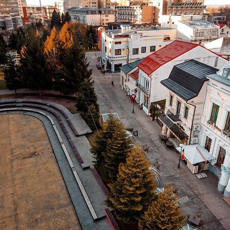 Pensiunea Infinity Targu Jiu Exterior photo
